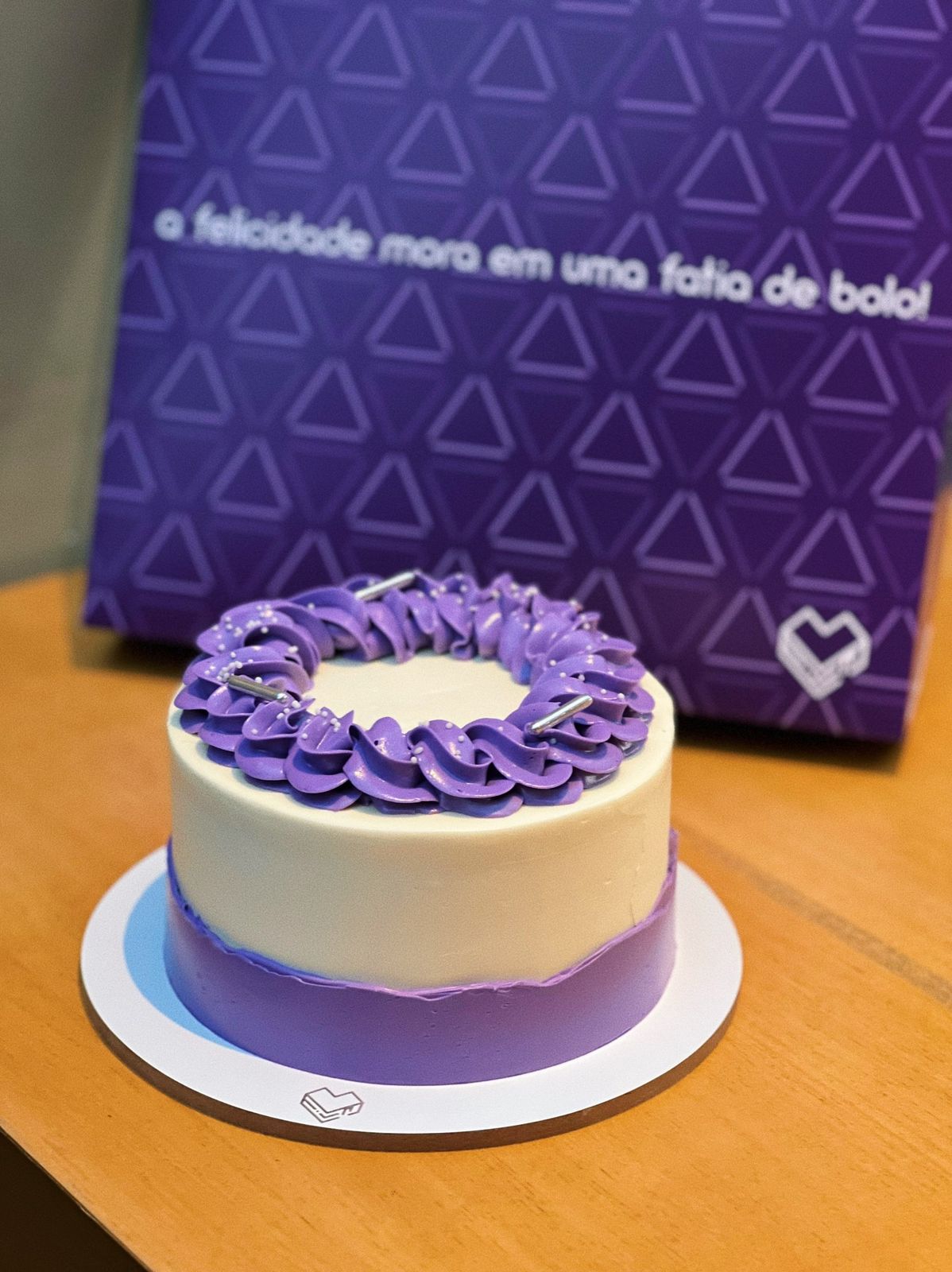 CONFEITARIAS PARA ENCOMENDAR SEU BOLO DE ANIVERSÁRIO - Curitidoce