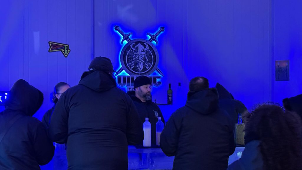 bar