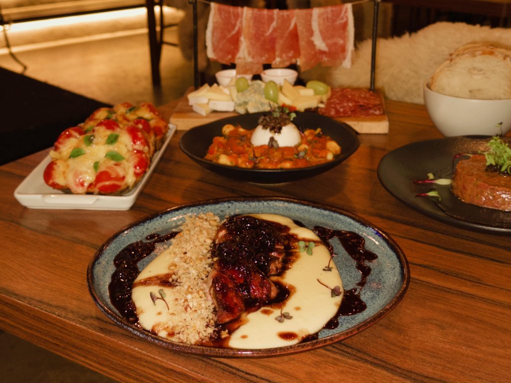 pinot wine bar open de vinho open de chope