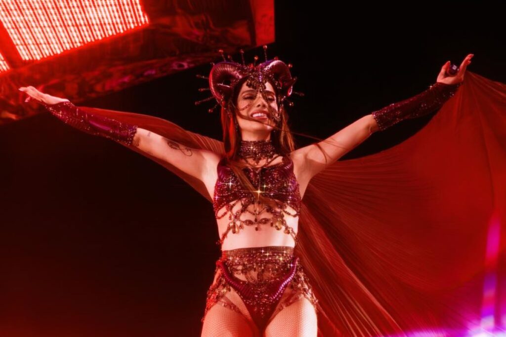 ensaios da anitta semana carnaval
