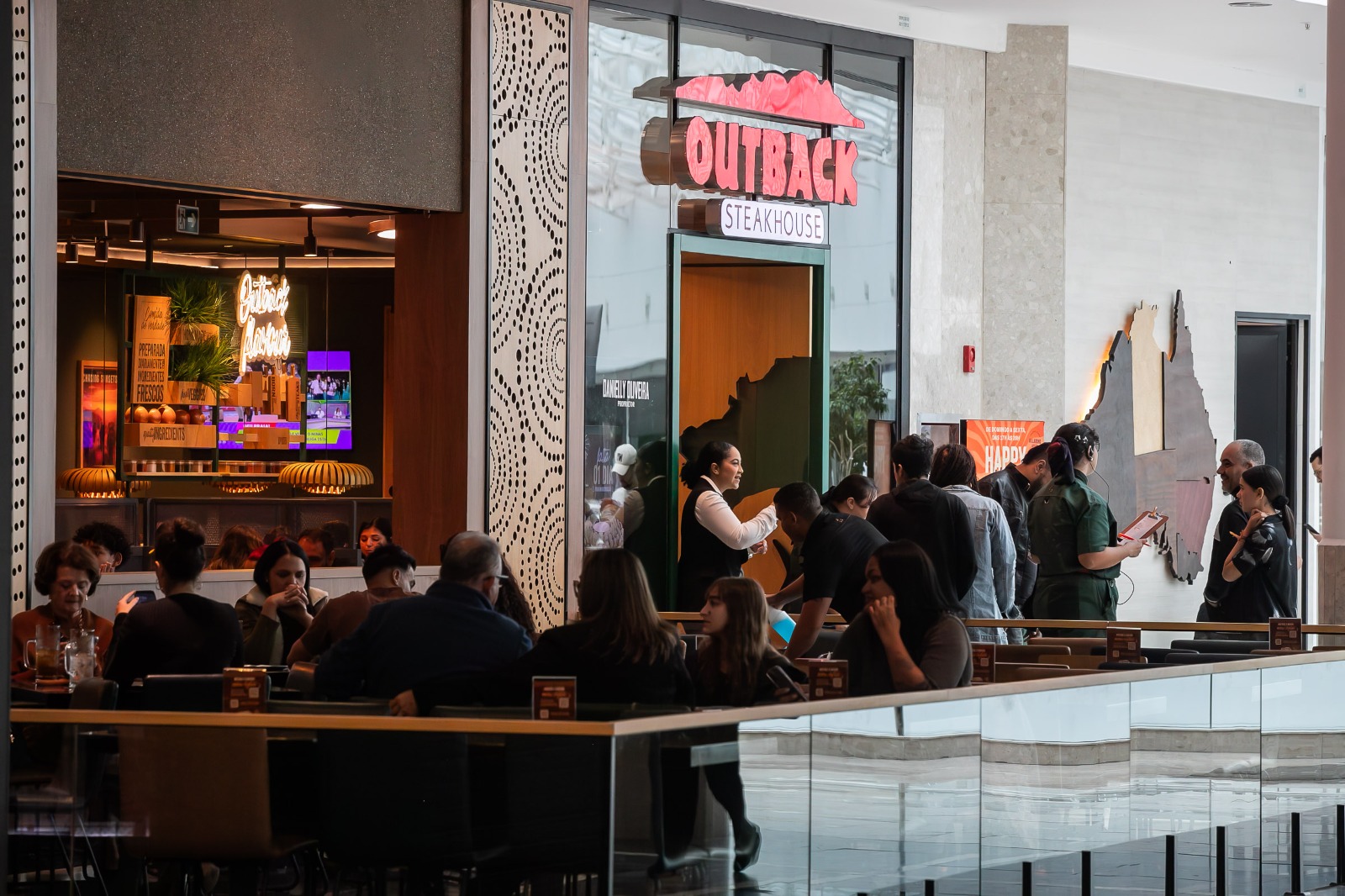 Outback Steakhouse inaugura sua 4ª loja em Curitiba - Sabores de Curitiba