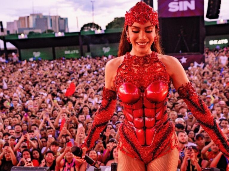 ensaios da anitta curitiba